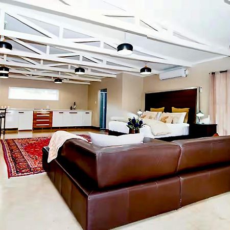 Munro Suites พอร์ตเอลิซาเบธ ภายนอก รูปภาพ